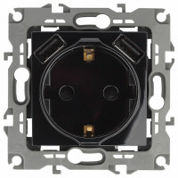 Розетка с заземлением и со шторкой и 2хUSB, без рамки Эра Эра 12 12-4109-06