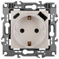 Розетка с заземлением и со шторкой и 2хUSB, без рамки Эра Эра 12 12-4108-15